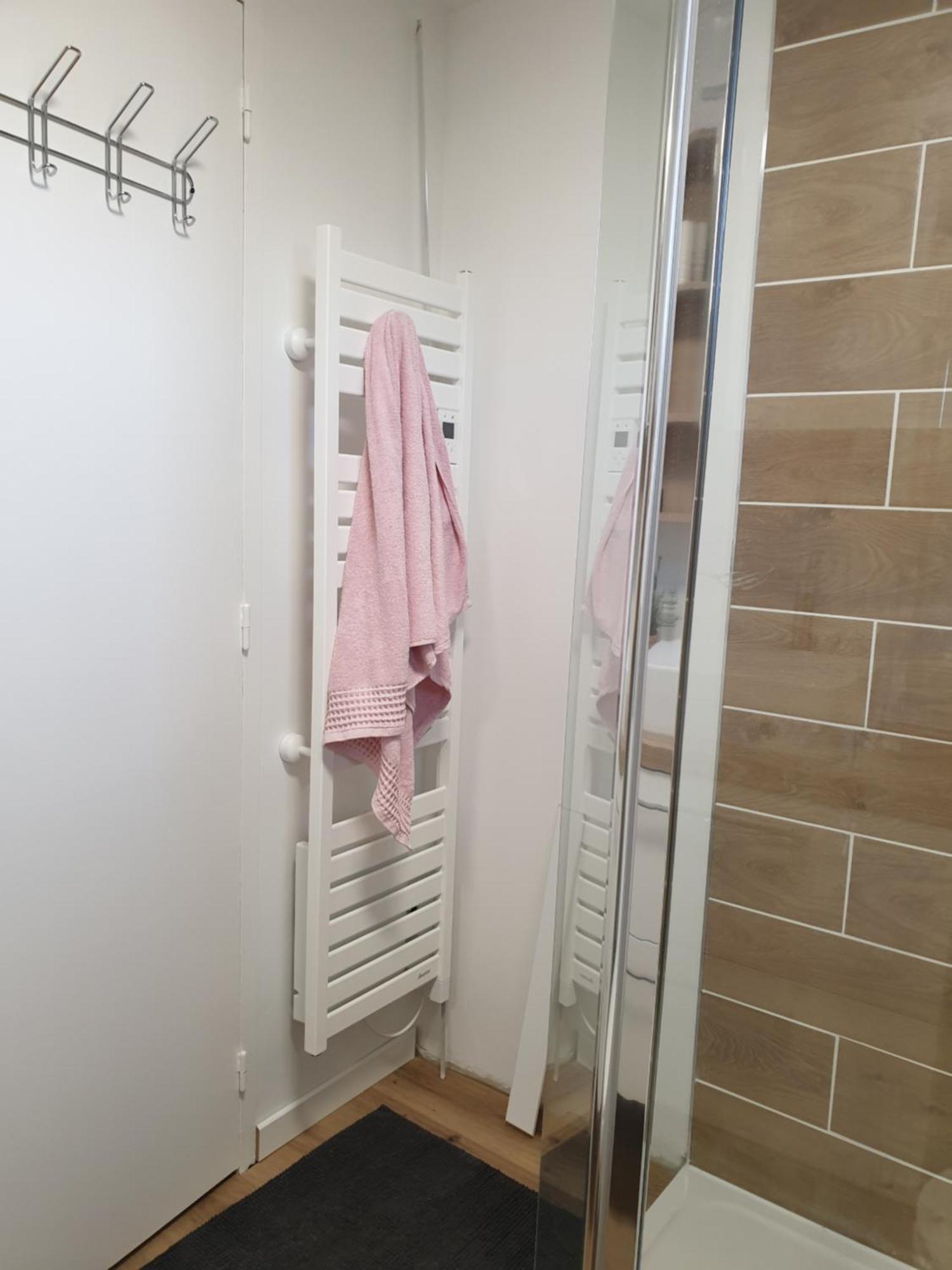 Chambre Privee Dans Petite Maison Typique مونتيفييه المظهر الخارجي الصورة
